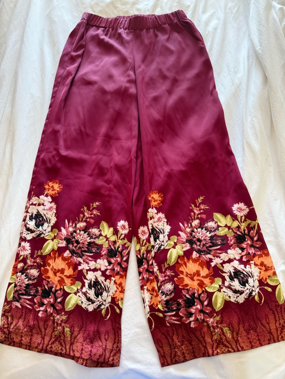 NWOT JM Collection Wide Leg Pants in Dark Red Floral